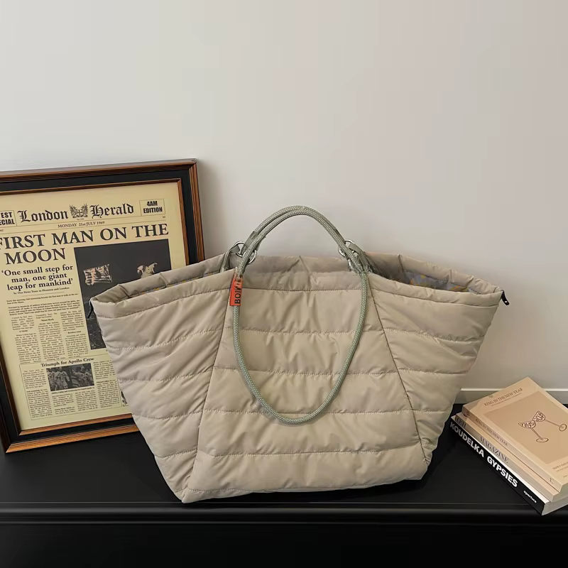 Grand sac fourre-tout tendance et polyvalent, sac seau en coton léger et minimaliste pour le transport quotidien, idéal pour les voyages décontractés