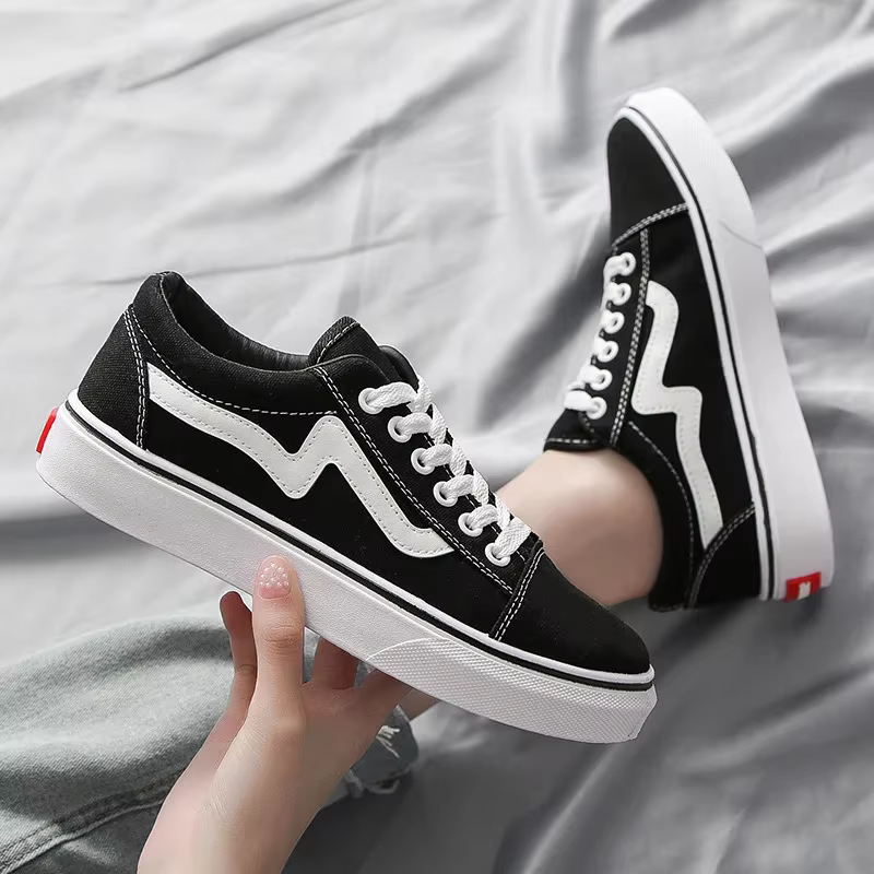 Chaussures en toile pour étudiantes, baskets blanches respirantes et polyvalentes, nouvelle collection printemps 2025