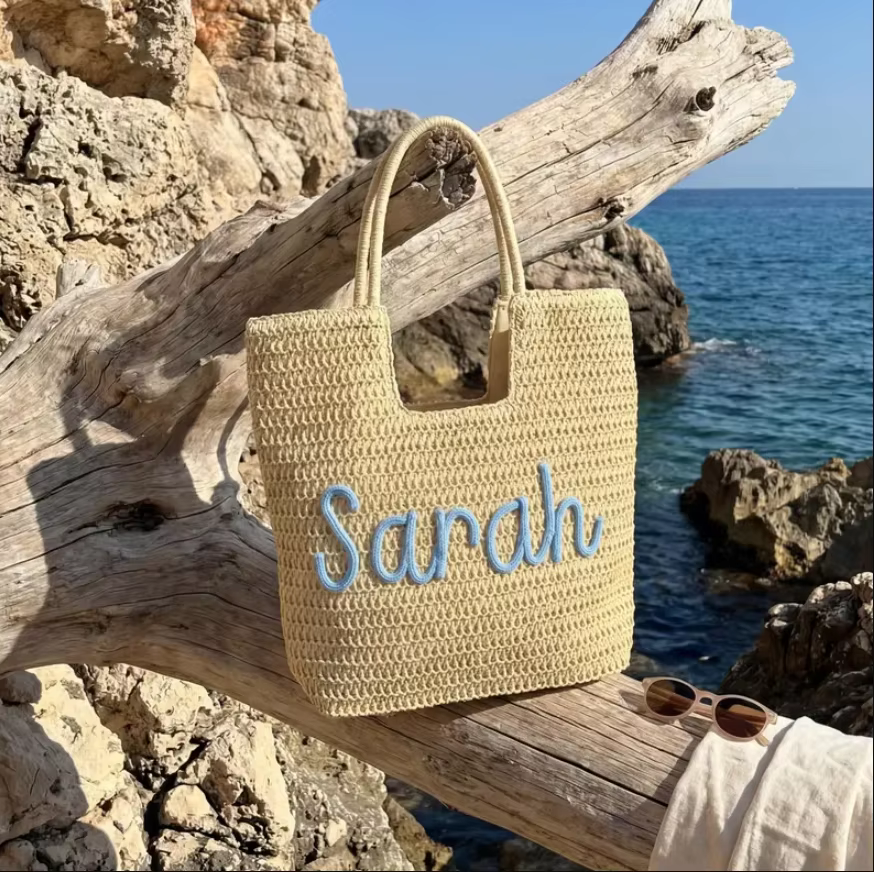 Sac de plage personnalisé en paille, cadeaux pour enterrement de vie de jeune fille, sac de piscine personnalisé en chenille avec nom pour voyage entre filles, cadeau d'été pour demoiselle d'honneur