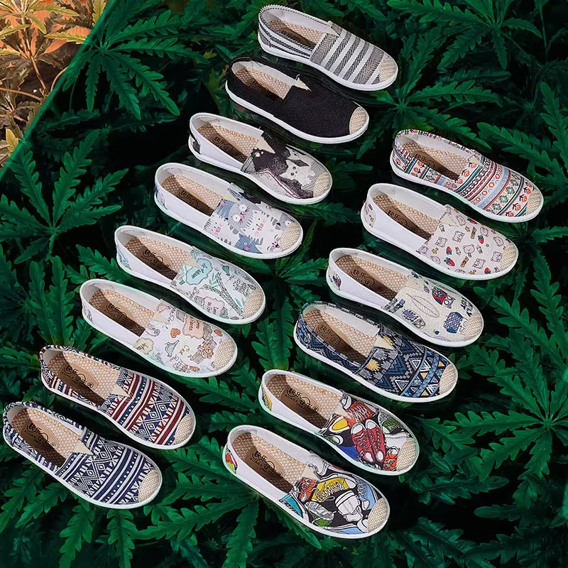 Chaussures d'été en maille respirante pour femmes, baskets légères et confortables, mocassins à enfiler, collection 2023