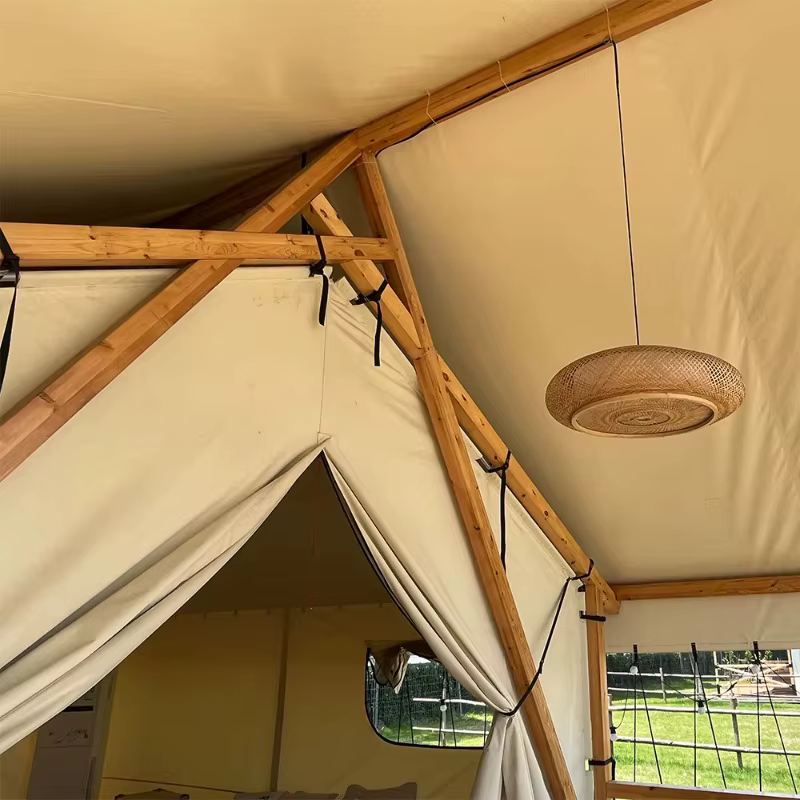 Tente de camping de luxe pour safari avec structure en acier