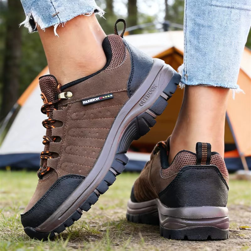 Chaussures de randonnée en daim et cuir pour femmes