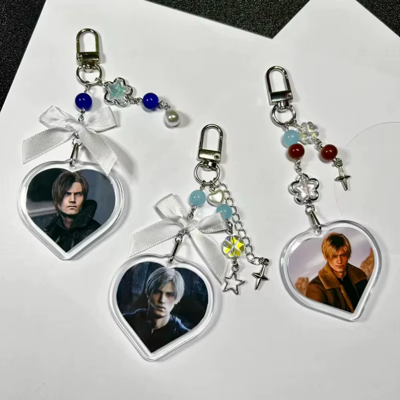 Porte-clés perlé inspiré des jeux vidéo ! | Accessoire de jeu vidéo : porte-clés Leon Kennedy Ablum