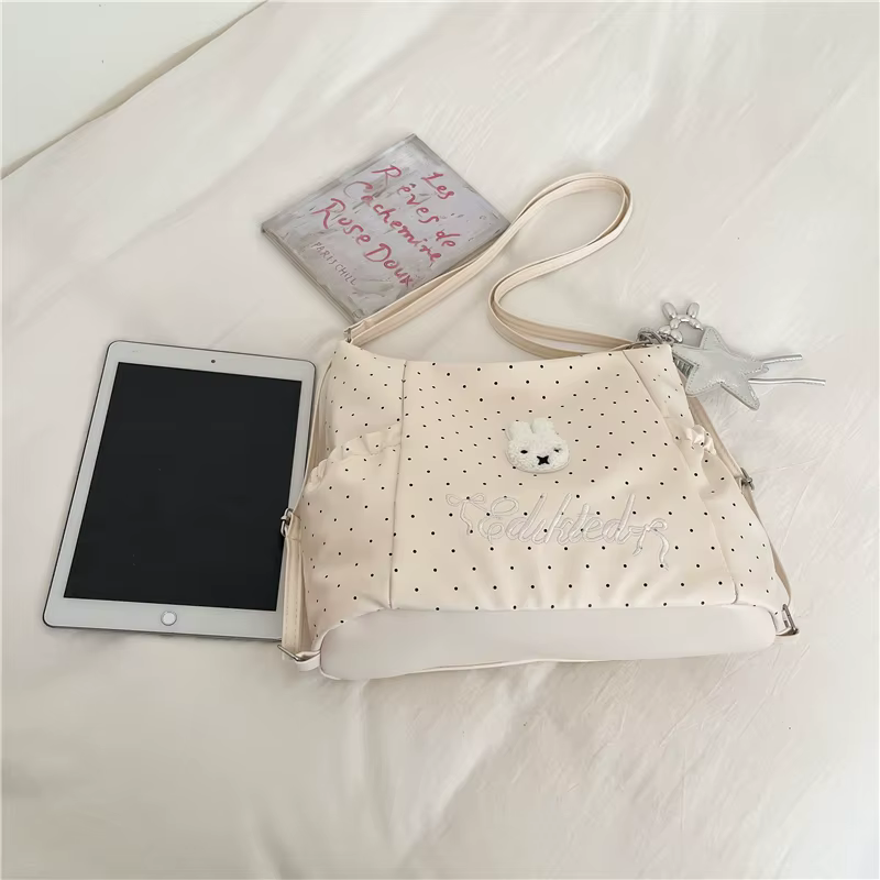 Sac à bandoulière Kawaii à pois avec patch lapin en peluche et pendentif étoile, sac bandoulière grande capacité en nylon pour usage quotidien et scolaire