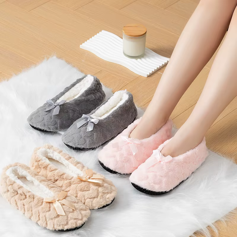 1 Paire de Chaussettes d'Hiver Chaudes pour Femmes, Chaussettes d'Intérieur en Peluche Douces et Moelleuses, Couleur Unie, avec Nœud, Antidérapantes, Chaussons pour Femmes