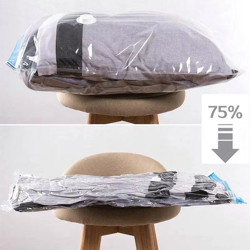 Sac sous vide et couvercle de pompe pour le rangement des vêtements