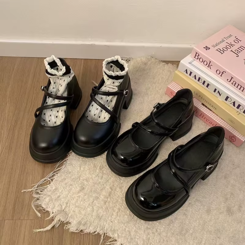 Chaussures Mary Jane Chunky pour femmes à plateforme et talon carré, avec bride croisée à ressort, style vintage gothique Dark Academia, décontractées