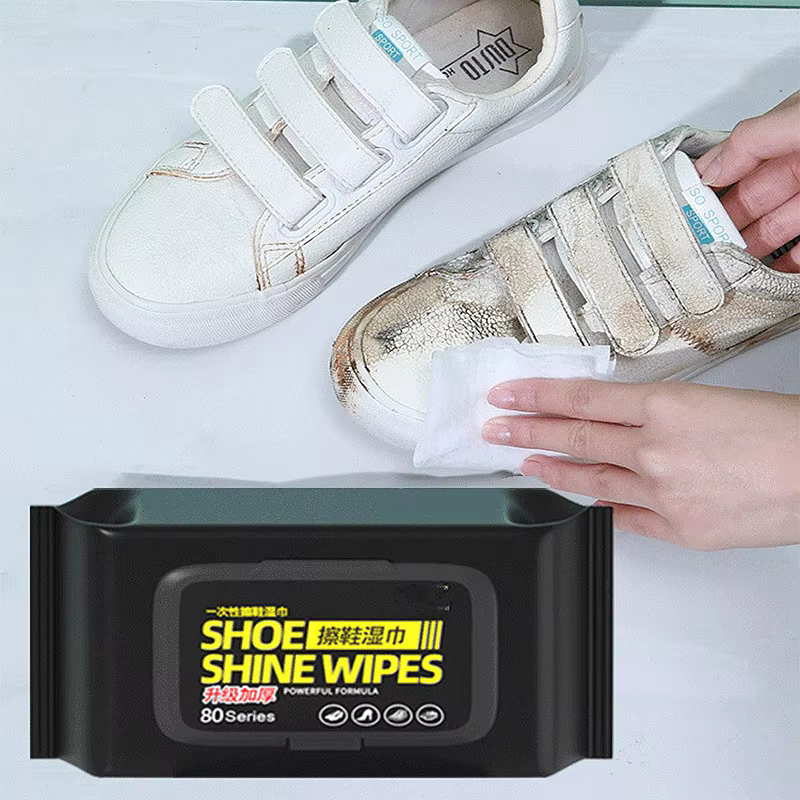 Lingettes nettoyantes pour chaussures