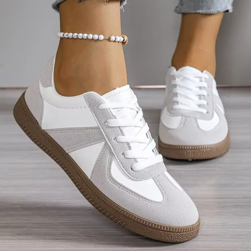 2025 automne nouvelles chaussures de sport plates pour les femmes à la mode couleur mixte à lacets chaussures vulcanisées chaussures décontractées confortables