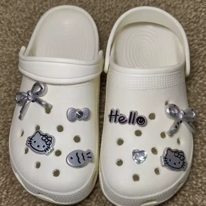 Boucle de chaussure en peluche avec nœud mignon
