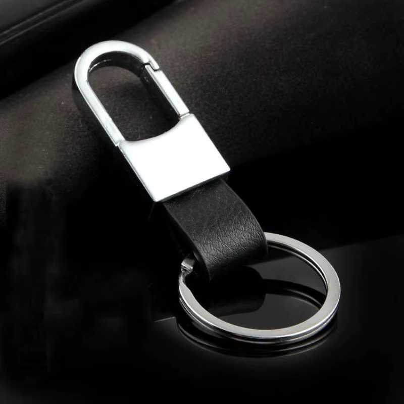 Porte-clés minimaliste en cuir pour hommes, marron, noir, élégant, Durable, accessoire à la mode, cadeau pour lui, support métallique, pendentif, nouvelle collection