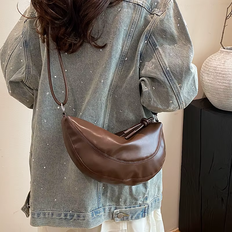 Sac croissant en peau de mouton pour femmes, petit lot de haute qualité, sac à bandoulière en cuir souple, sac à boulettes polyvalent