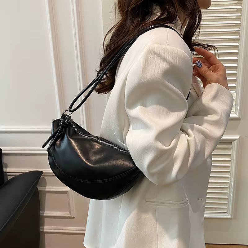 Sac croissant en peau de mouton pour femmes, petit lot de haute qualité, sac à bandoulière en cuir souple, sac à boulettes polyvalent
