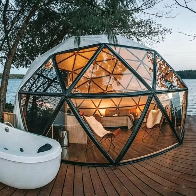Dôme de glamping extérieur de luxe