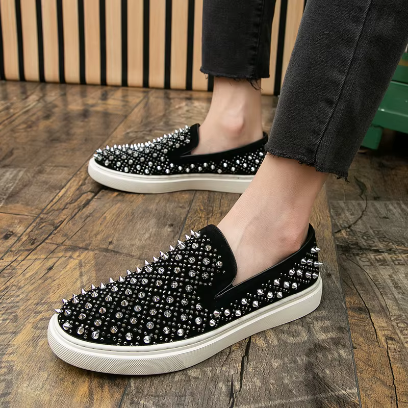 Marque Design hommes Rivet conseil chaussures de luxe bout rond bas pointes mocassins mâle décontracté confortable baskets