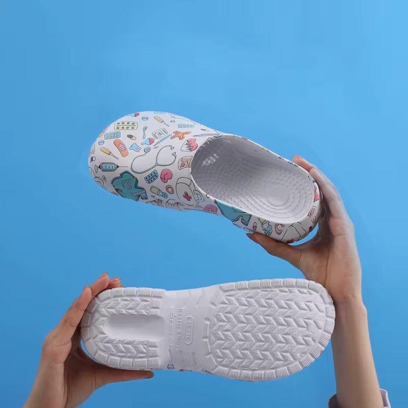 Sabots d'infirmière antidérapants, pantoufles chirurgicales pour médecin d'hôpital, chaussures médicales EVA pour femmes, sabots d'allaitement dentaire, chaussures de Salon de beauté SPA Y07
