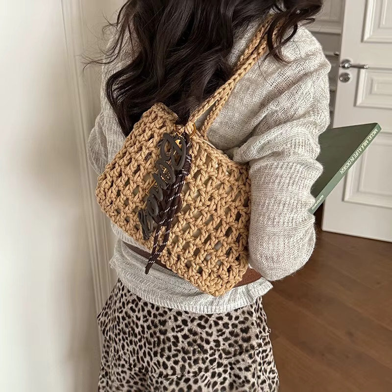Sac fourre-tout en crochet fait main ajouré grande capacité avec poche intérieure, sac à bandoulière décontracté pour le quotidien, les vacances, le shopping, style bohème rétro