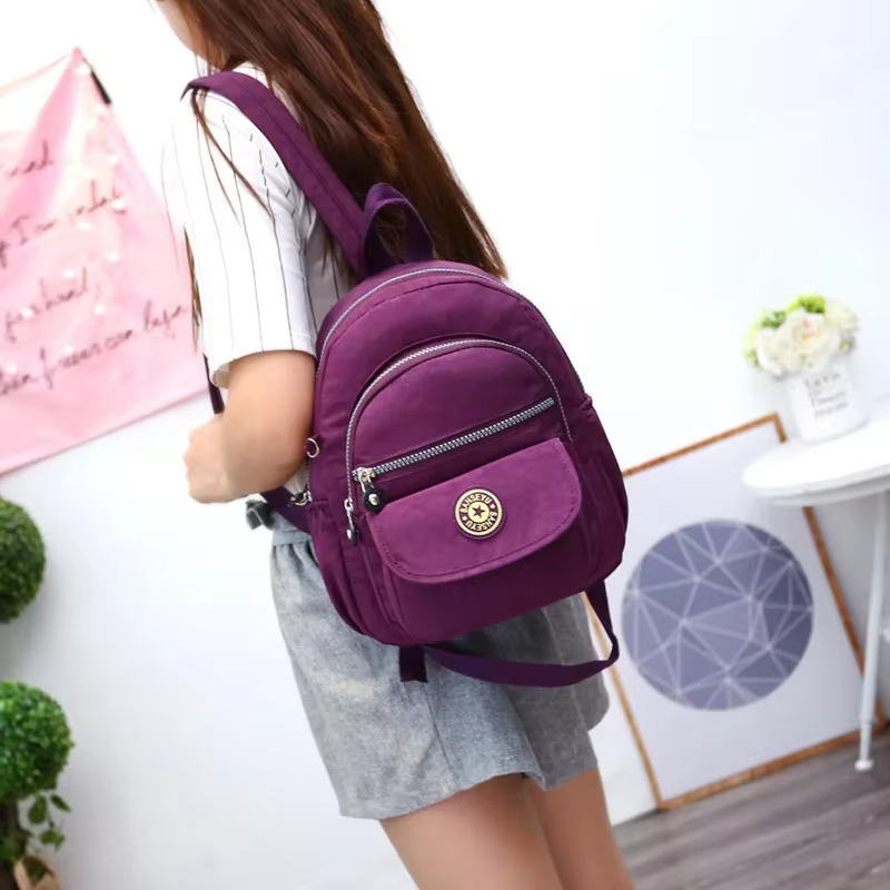 Sac à dos en nylon imperméable pour femme