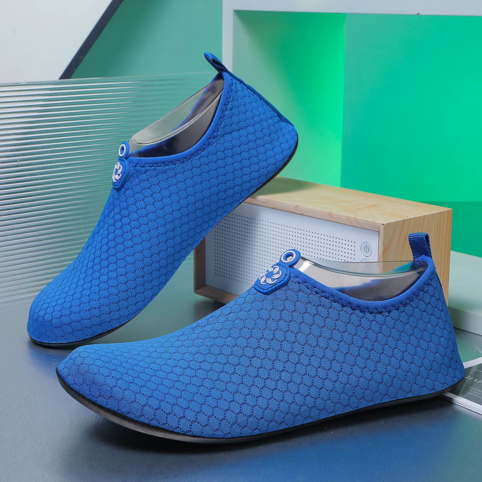 Chaussures aquatiques noires à semelle fine
