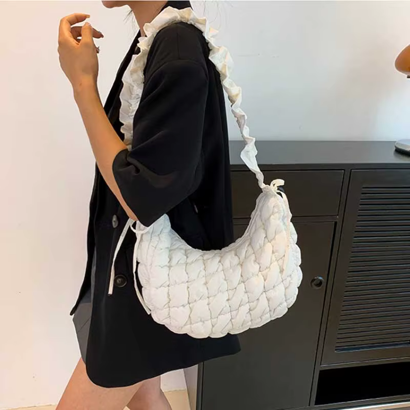 Sac à main nuage à bulles pour femmes, grand sac à main rembourré matelassé solide, fermeture à glissière créative, sangle initiée réglable, fête d'été