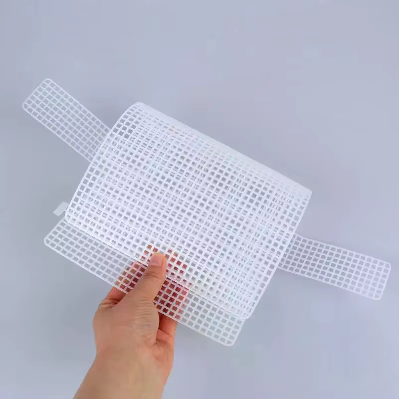 Kit de Matériaux pour Sacs au Crochet et Tricot Faits Main DIY – Cadre en Plastique à Mailles Croisées pour la Confection de Sacs DIY, Accessoire Auxiliaire de Tissage pour Sacs