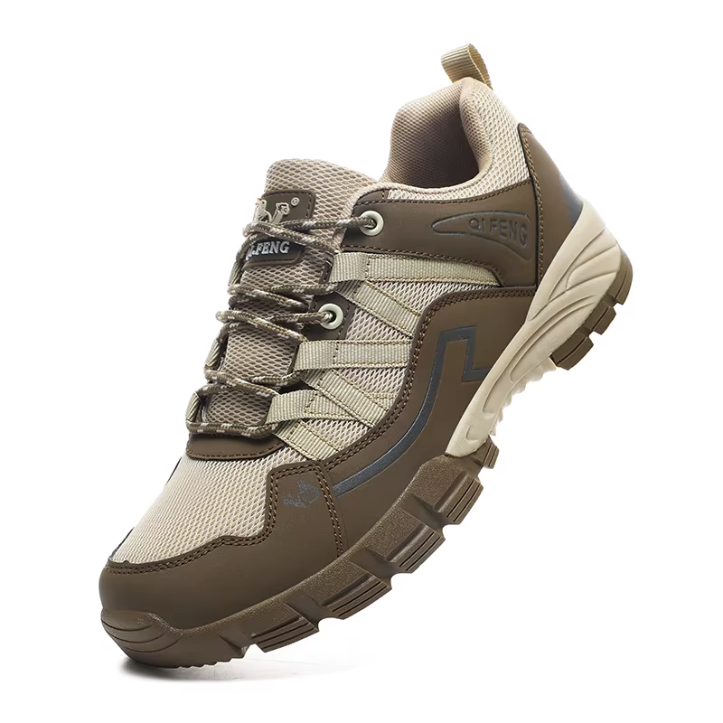 Hommes et femmes chaussures de randonnée
