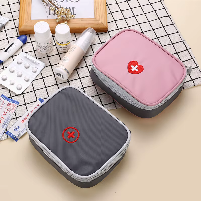 Mini trousse de premiers secours à domicile