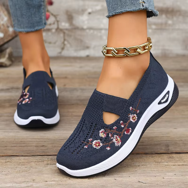 Chaussures compensées à enfiler pour femme avec broderie florale, respirantes, antidérapantes, semelle intérieure souple en EVA, talon bas, pour la marche quotidienne et les loisirs