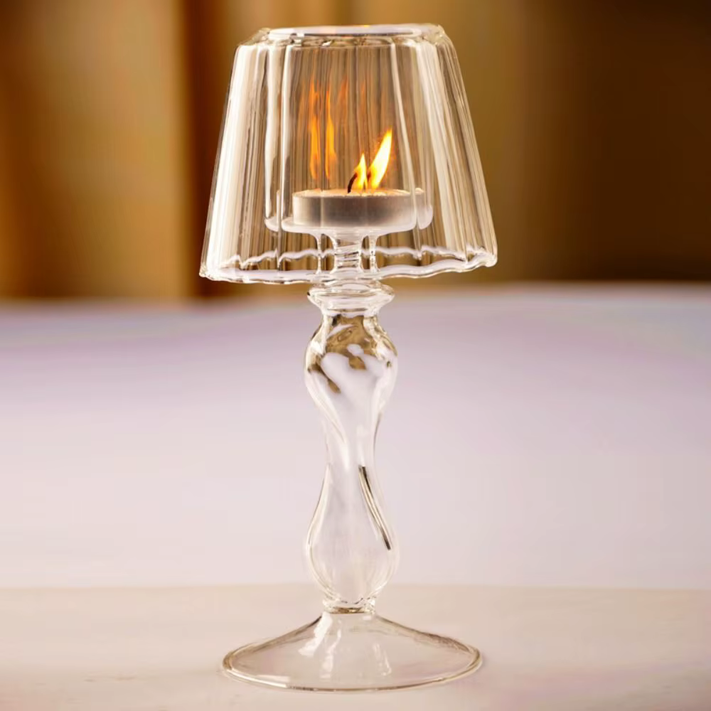 Chandelier rayé en verre à pieds hauts, bougeoir en forme de lampe d'art créatif, artisanat romantique et délicat, candélabre du nouvel an