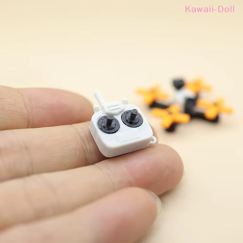 [DO] 1 ensemble de mini-drones UAV pour maison de poupée 1:12, accessoire de modèle factice avec télécommande, accessoire de scène, décoration miniature