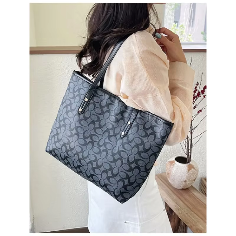 Sac fourre-tout classique à imprimé monogramme, sac à bandoulière en toile avec garniture en PU de grande capacité, sac à main polyvalent pour le travail quotidien et le shopping pour femmes