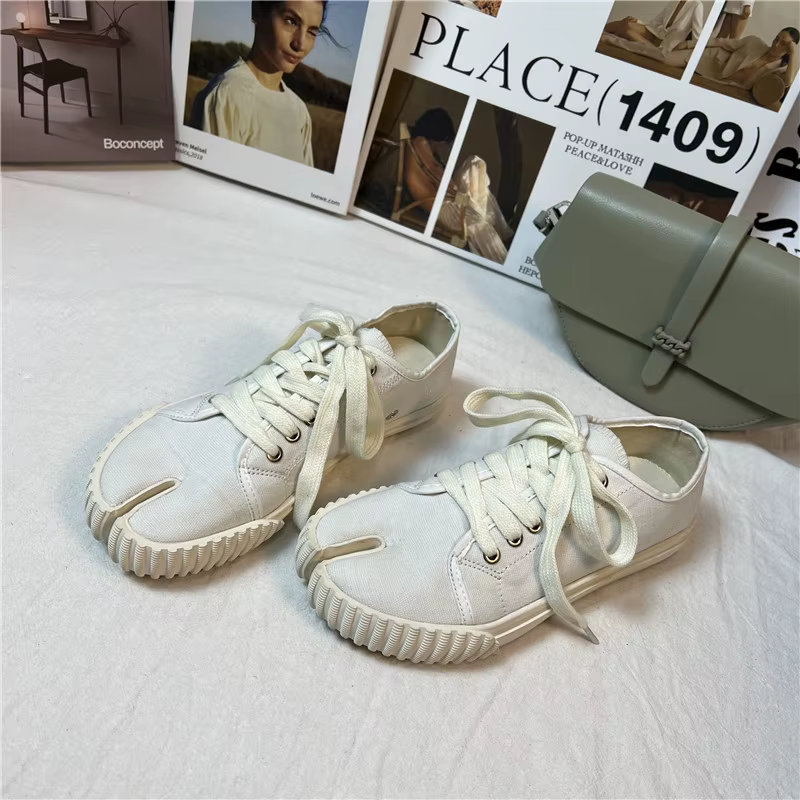 Nouvelles chaussures en toile pour femmes, style japonais, à bout fendu, décontractées, confortables, baskets de créateur, Zapatos Mujer