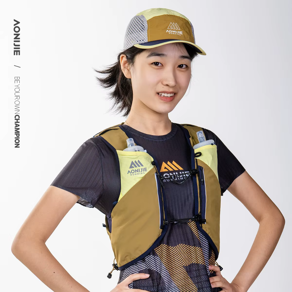 Sac à dos de trail léger AONIJIE Upgrade MB 12L avec plusieurs compartiments de rangement et porte-bâton pour la