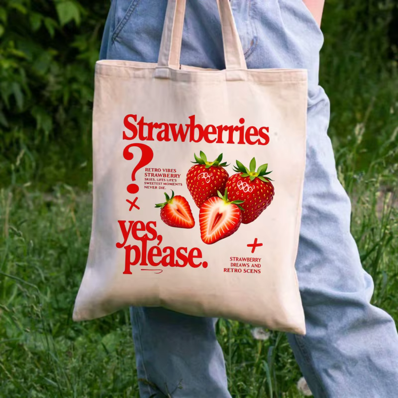 Sac fourre-tout en toile blanche à motif fraise