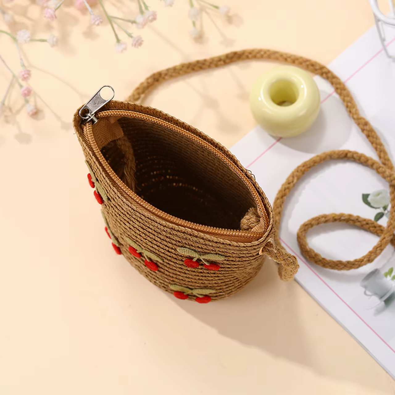 Sac en paille tressé pliable pour enfants, sacs à bandoulière d'été pour filles, sacs à main pour enfants motif cerises rouges, sacs de plage et de voyage, petits portefeuilles