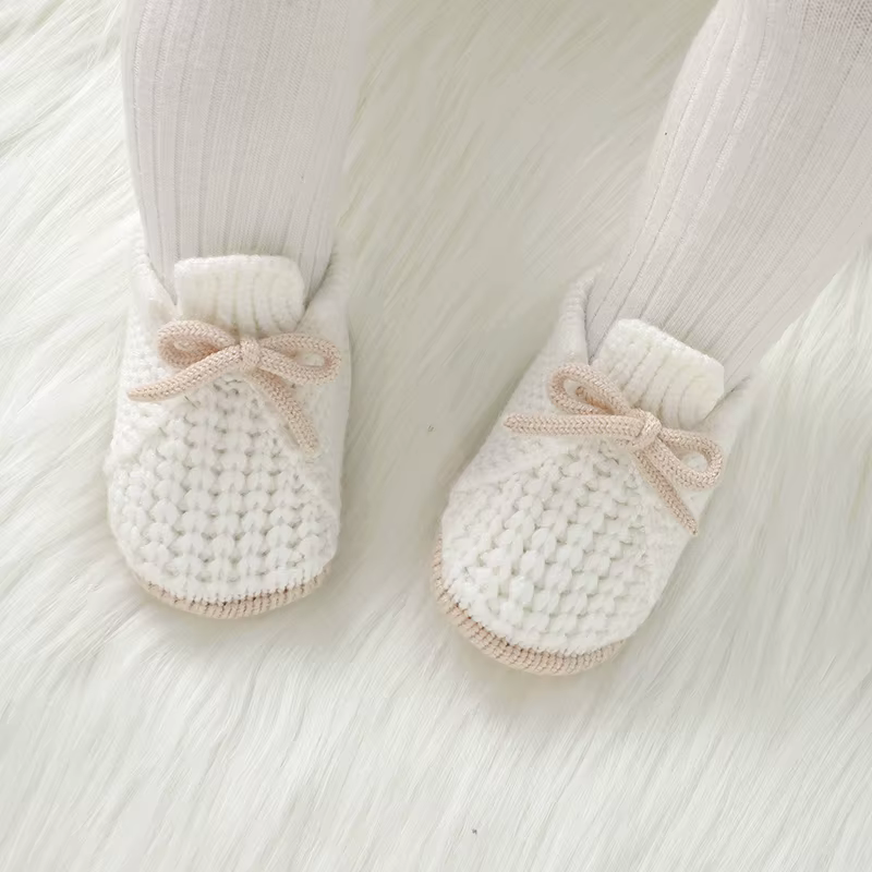 Bébé premiers marcheurs à semelles souples nouveau-né garçons filles berceau Prewalkers à la main tricoté infantile enfant en bas âge chaussures antidérapantes 0-12m
