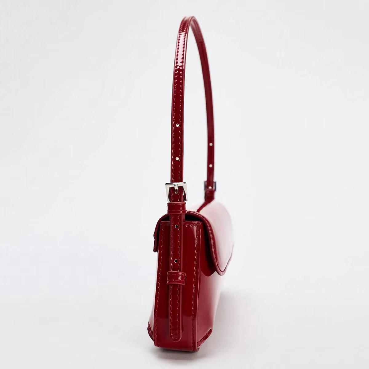 Sac à bandoulière rétro classique à la mode, sac sous les bras haut de gamme pour femmes, léger et élégant, adapté aux déplacements domicile-travail