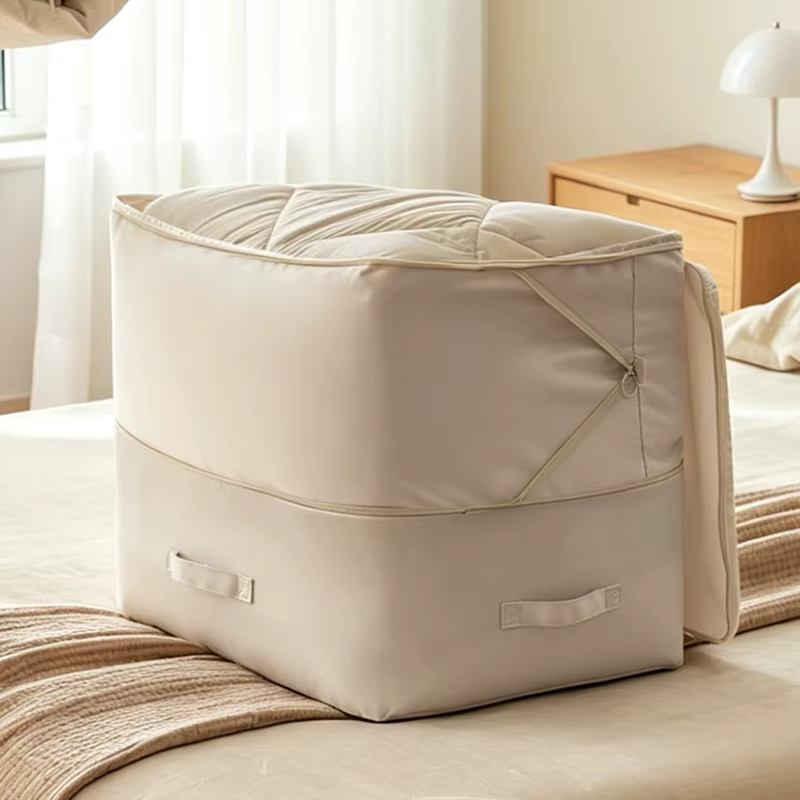Grand sac de rangement auto-compressible pour couettes