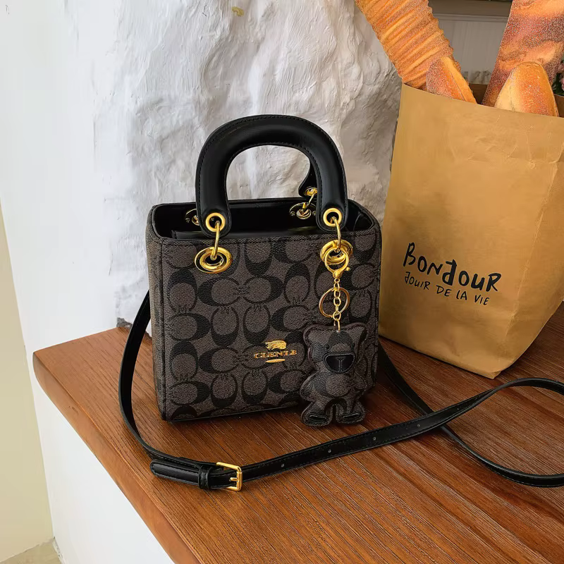 Sac Élégant pour Femme 26 Nouveau Sac à Main Monogramme Circulaire Classique Vintage Mini Sac Fourre-tout Carré Tendance avec Courte Anse Supérieure