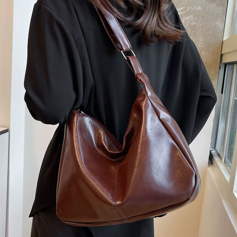 Nouveau sac à bandoulière tendance pour femmes, en cuir PU, grande capacité, sac sous le bras, sac hobo rétro pour femmes