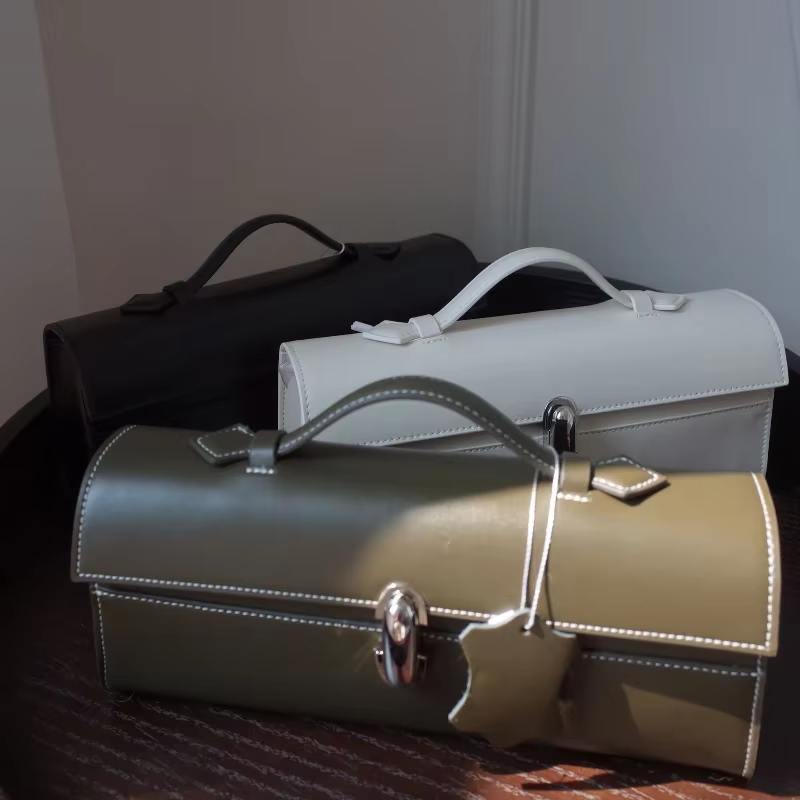 Français élégant Simple femmes Flip sac à main en trois dimensions classique couleur unie Design élégant sac à main 2025 nouveau sac à main Vintage