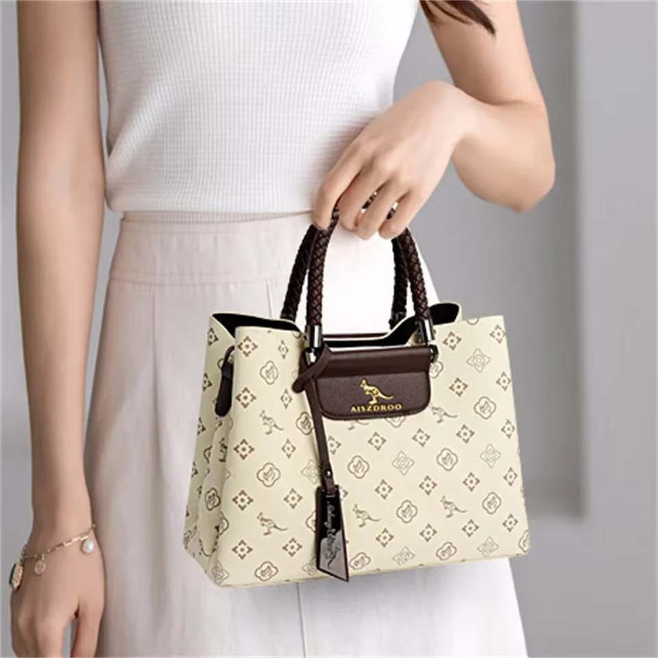 Sac à Main Élégant avec Poignée Unique pour Femme, Design avec un Motif Minnie, NikSpacieux, Sangle Réglable, Fonctionnalité