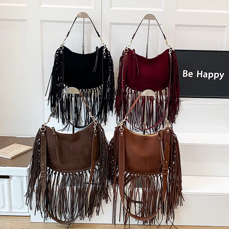 Sac à pompon à la mode d'hiver
