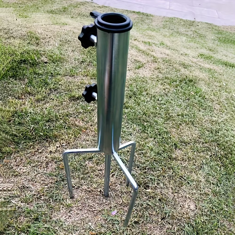 Cadre de tente de camping avec chevilles au sol