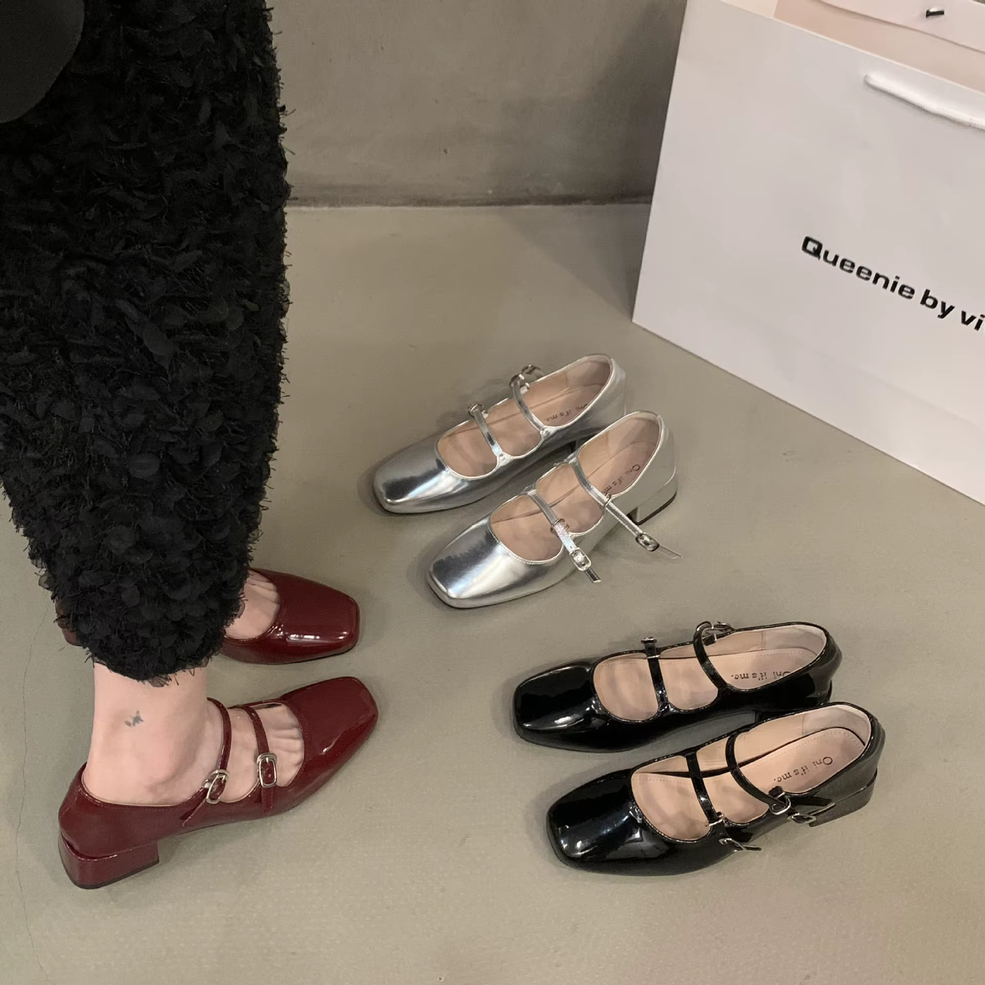 Nouvelles Chaussures Mary Jane en Cuir Rouge Épais pour Femme – Idéales pour le Printemps et l'Été, Style Français Chic pour Soirées et Tenues Décontractées