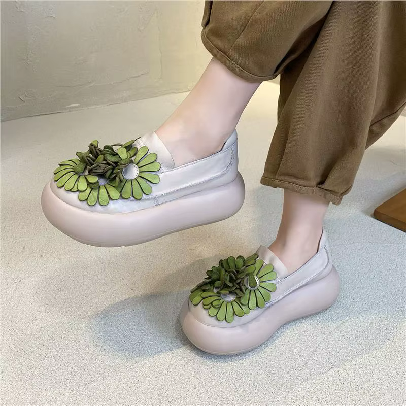 Chaussures en éponge à semelles épaisses pour femmes