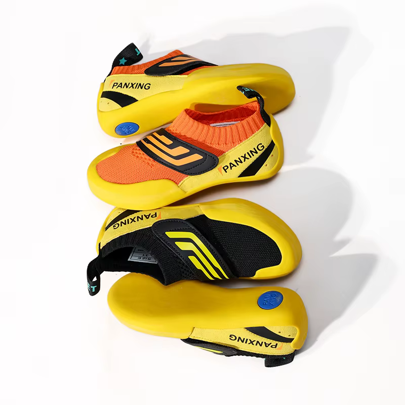 Chaussures d'escalade pour garçons et filles