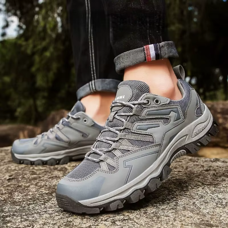 Nouvelles chaussures de randonnée pour femmes et hommes