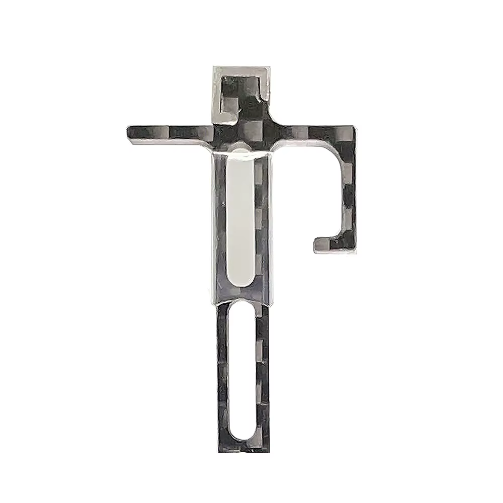 Nouvelle invention : Piquet de tente ultraléger en fibre de carbone et alliage de titane