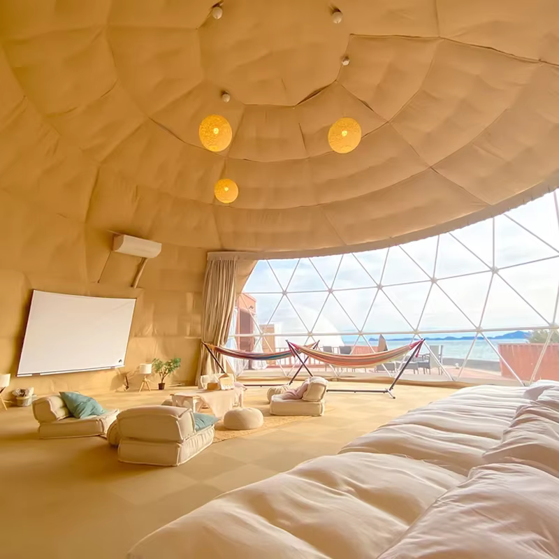 Dôme Hôtelier de Luxe pour Glamping en Plein Air